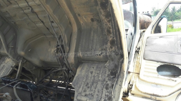 6 ล้อ HINO พื้นเรียบ ขนาด 120 แรงม้า ใช้แก๊ซ CNG