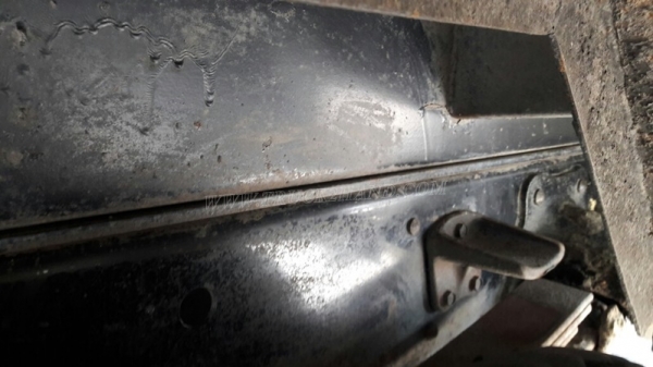 6 ล้อ HINO พื้นเรียบ ขนาด 120 แรงม้า ใช้แก๊ซ CNG