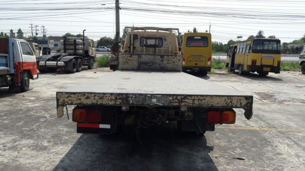 6 ล้อ HINO พื้นเรียบ ขนาด 120 แรงม้า ใช้แก๊ซ CNG