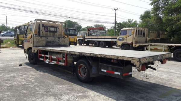 6 ล้อ HINO พื้นเรียบ ขนาด 120 แรงม้า ใช้แก๊ซ CNG