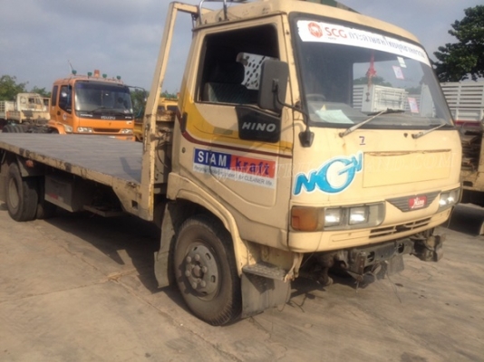 6 ล้อ HINO พื้นเรียบ รุ่นรถFC2W 120 แรงม้า กระบะยาว ยาว5.50 เมตร