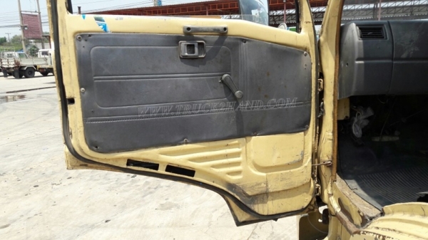 6 ล้อ HINO พื้นเรียบ รุ่นรถFC2W 120 แรงม้า กระบะยาว ยาว5.50 เมตร