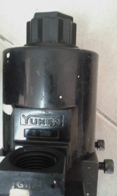 หัวปั๊มไฮดรอลิคกับวาว์ล 220 โวล์ หัวปั๊มไฮดรอลิคกับวาว์ล 220 โวล์