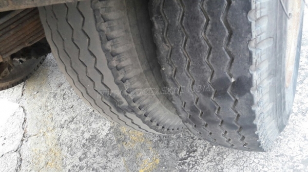 6 ล้อ HINO พื้นเรียบ  145 แรงม้า  มีเล่มทะเบียนพร้อม