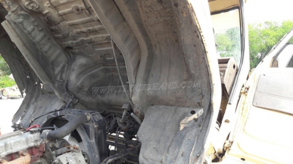 6 ล้อ HINO พื้นเรียบ  145 แรงม้า  มีเล่มทะเบียนพร้อม