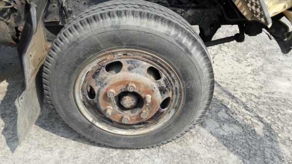 6 ล้อ HINO พื้นเรียบ  145 แรงม้า  มีเล่มทะเบียนพร้อม