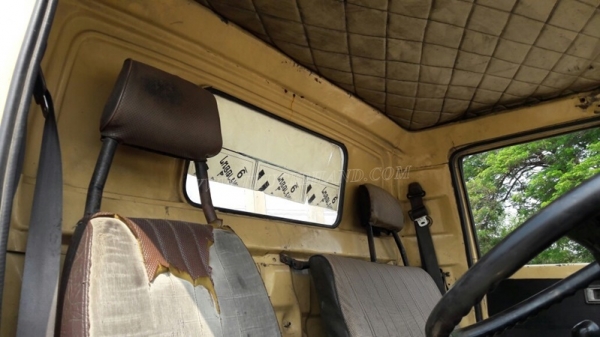 6 ล้อ HINO พื้นเรียบ  145 แรงม้า  มีเล่มทะเบียนพร้อม