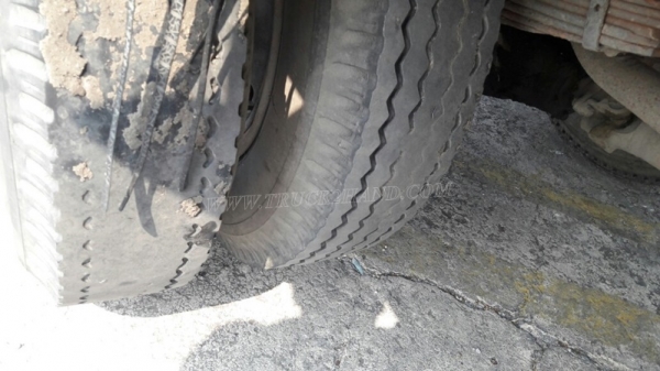 6 ล้อ HINO พื้นเรียบ  145 แรงม้า  มีเล่มทะเบียนพร้อม