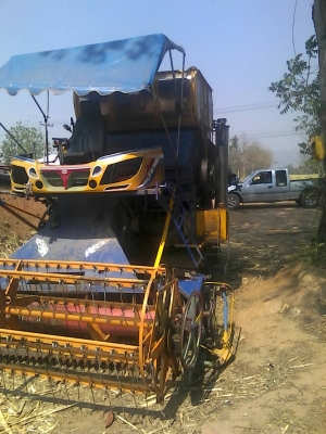 รถเกี่ยวข้าว