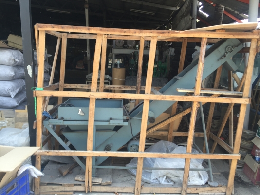 ขายเครื่องบรรจุเชื้อเห็ดหรือแปลงทำอย่างอื่นได้มีหางส่งลำเลียงไม่ได้ใช้เลยมือหนึ่งมีcdพร้อม ขายเครื่องบรรจุเชื้อเห็ดหรือแปลงทำอย่างอื่นได้มีหางส่งลำเลียงไม่ได้ใช้เลยมือหนึ่งมีcdพร้อม