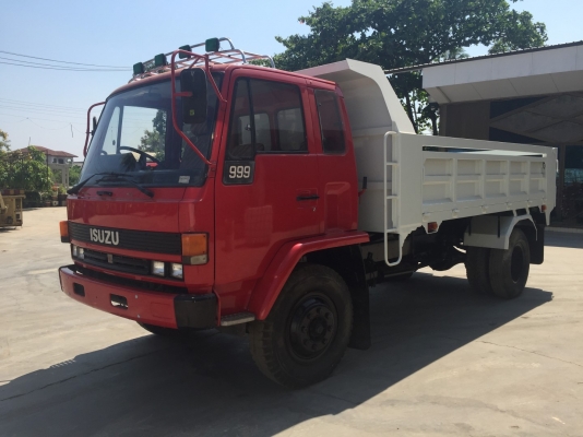 ISUZU 6 ล้อใหญ่ ดั้มพ์ 6คิวใหม่ ISUZU 6 ล้อใหญ่ ดั้มพ์ 6คิวใหม่