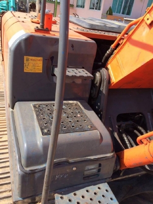 ขายรถแบคโฮ HITACHI ZX200-3 ปี 2008 รถนอกนำเข้าเองจากญี่ปุ่น สภาพสวยพร้อมใช้งาน มีVDOการทำงานครับ