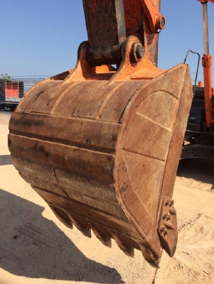 ขายรถแบคโฮ HITACHI ZX200-3 ปี 2008 รถนอกนำเข้าเองจากญี่ปุ่น สภาพสวยพร้อมใช้งาน มีVDOการทำงานครับ