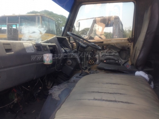 6 ล้อ HINO พื้นเรียบ 120 แรงม้า เชื้อเพลิงน้ำมัน ขายซากไม่มีเล่มทะเบียน แต่รถใช้งานได้ปกติ