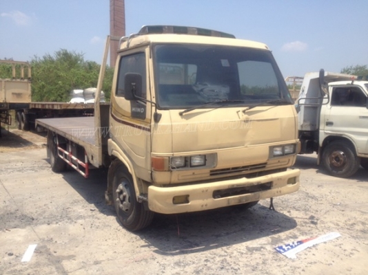 6 ล้อ HINO พื้นเรียบ 120 แรงม้า เชื้อเพลิงน้ำมัน ขายซากไม่มีเล่มทะเบียน แต่รถใช้งานได้ปกติ