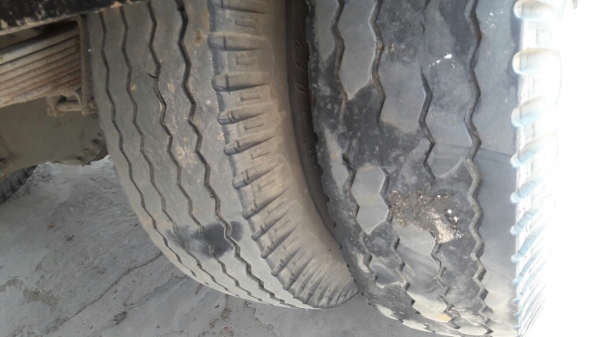 6 ล้อ HINO พื้นเรียบ 120 แรงม้า เชื้อเพลิงน้ำมัน ขายซากไม่มีเล่มทะเบียน แต่รถใช้งานได้ปกติ