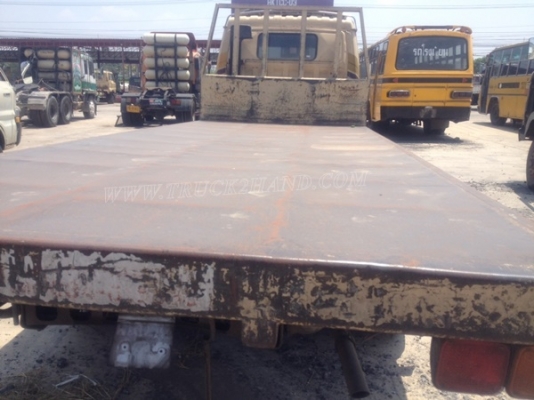 6 ล้อ HINO พื้นเรียบ 120 แรงม้า เชื้อเพลิงน้ำมัน ขายซากไม่มีเล่มทะเบียน แต่รถใช้งานได้ปกติ