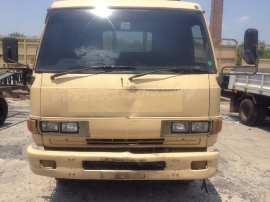 6 ล้อ HINO พื้นเรียบ 120 แรงม้า เชื้อเพลิงน้ำมัน ขายซากไม่มีเล่มทะเบียน แต่รถใช้งานได้ปกติ