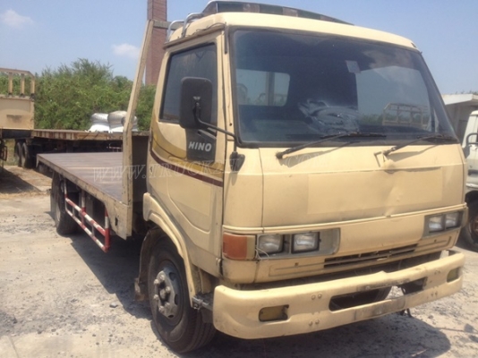 6 ล้อ HINO พื้นเรียบ 120 แรงม้า เชื้อเพลิงน้ำมัน ขายซากไม่มีเล่มทะเบียน แต่รถใช้งานได้ปกติ