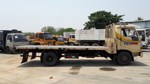 6 ล้อ HINO พื้นเรียบ 120 แรงม้า เชื้อเพลิงน้ำมัน ขายซากไม่มีเล่มทะเบียน แต่รถใช้งานได้ปกติ