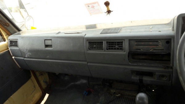 6 ล้อ HINO พื้นเรียบ 120 แรงม้า เชื้อเพลิงน้ำมัน ขายซากไม่มีเล่มทะเบียน แต่รถใช้งานได้ปกติ