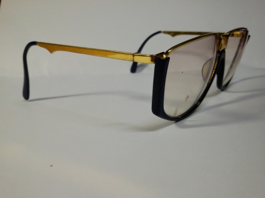 ขายกรอบแว่นventura