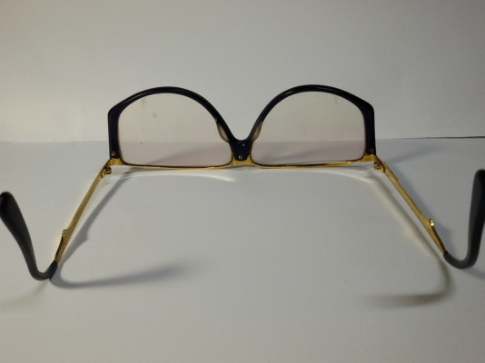 ขายกรอบแว่นventura