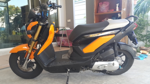 ขาย Honda Zoomer-x ส้มดำ ไมล์แดง ปลายปี57 สภาพเยี่ยม วิ่งน้อยครับ
