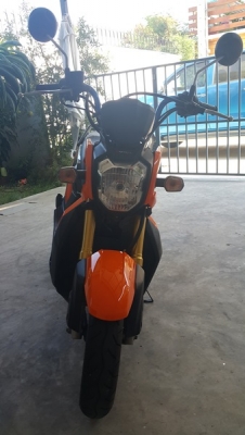 ขาย Honda Zoomer-x ส้มดำ ไมล์แดง ปลายปี57 สภาพเยี่ยม วิ่งน้อยครับ