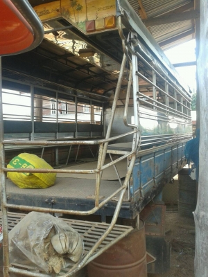 ขาย 6 ล้อ NPR 115 แรง พร้อมตู้นวดข้าว ไทยเส็ง 5 ฟุต รถสวยทะเบียนพร้อมโอน