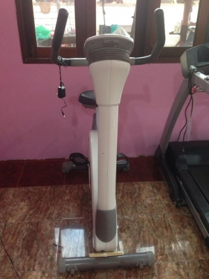 ขายลู่วิ่งตัวใหญ่มือสองรับได้120กก. ขายเป็นคู่ครับพร้อมที่ปั่นจักรยาน 19500 บาท