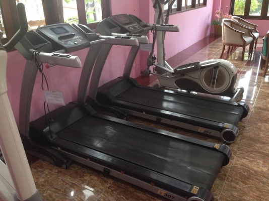 ขายลู่วิ่งตัวใหญ่มือสองรับได้120กก. ขายเป็นคู่ครับพร้อมที่ปั่นจักรยาน 19500 บาท