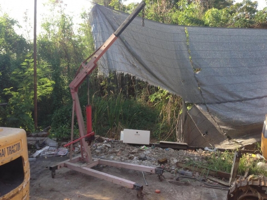 ขายเครนยกเครื่องครับ 6000 บาท ขายเครนยกเครื่องครับ 6000 บาท