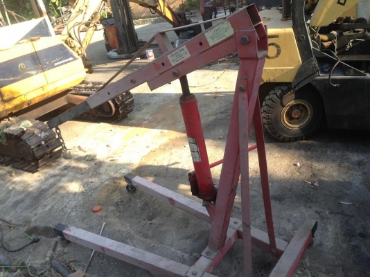 ขายเครนยกเครื่องครับ 6000 บาท ขายเครนยกเครื่องครับ 6000 บาท