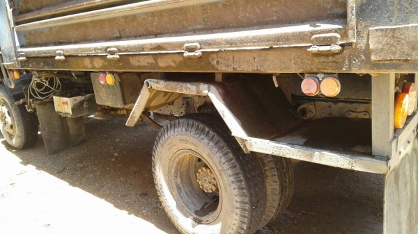 รถอีซูซุ 6 ล้อดั้ม NQR 150 แรงม้า. ปี 48.    สนใจติดต่อ  081 - 6079515