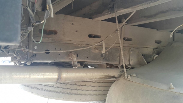 ISUZU 6ล้อ NPR เครื่อง110 แรง  ยาว 4.50ม . เครื่องดี ครัทซีสวย รถไม่ผุ ภาษีไม่ขาด ขาย290,000 บาท ศุภากร 081-1903107 ,081-4252943