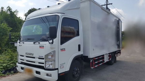 รถอีซูซุ 6 ล้อ NPR ตู้แห้ง  150 แรงม้า.  ปี 57. ( รถวิ่ง 2,xxx กม. )    สนใจติดต่อ  081 - 6079515
