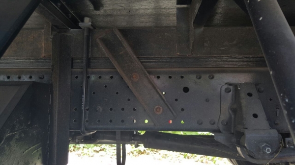 รถอีซูซุ 6 ล้อ NPR ตู้แห้ง  150 แรงม้า.  ปี 57. ( รถวิ่ง 2,xxx กม. )    สนใจติดต่อ  081 - 6079515