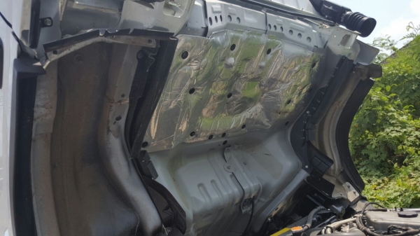 รถอีซูซุ 6 ล้อ NPR ตู้แห้ง  150 แรงม้า.  ปี 57. ( รถวิ่ง 2,xxx กม. )    สนใจติดต่อ  081 - 6079515