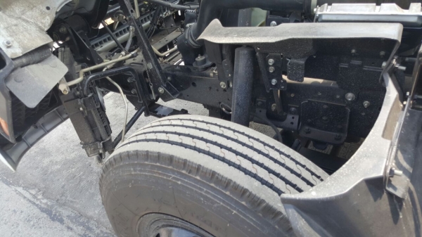 รถอีซูซุ 6 ล้อ NPR ตู้แห้ง  150 แรงม้า.  ปี 57. ( รถวิ่ง 2,xxx กม. )    สนใจติดต่อ  081 - 6079515