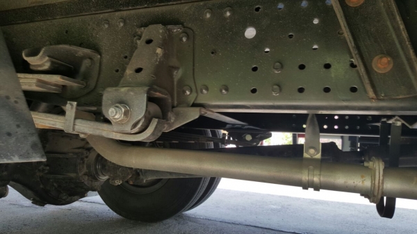 รถอีซูซุ 6 ล้อ NPR ตู้แห้ง  150 แรงม้า.  ปี 57. ( รถวิ่ง 2,xxx กม. )    สนใจติดต่อ  081 - 6079515