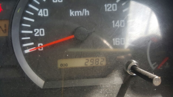 รถอีซูซุ 6 ล้อ NPR ตู้แห้ง  150 แรงม้า.  ปี 57. ( รถวิ่ง 2,xxx กม. )    สนใจติดต่อ  081 - 6079515