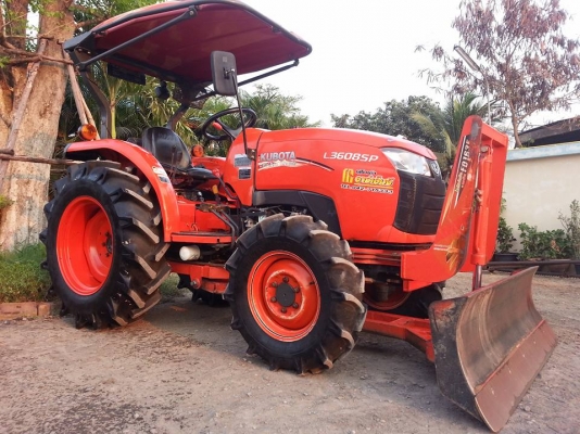 คูโบต้า L3608SP 4 WD ใบมีดตราช้าง ทำงาน 576 ชั่วโมง เล่มทะเบียนพร้อม จด ส.ค.2557
