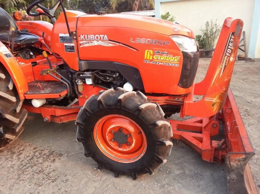 คูโบต้า L3608SP 4 WD ใบมีดตราช้าง ทำงาน 576 ชั่วโมง เล่มทะเบียนพร้อม จด ส.ค.2557