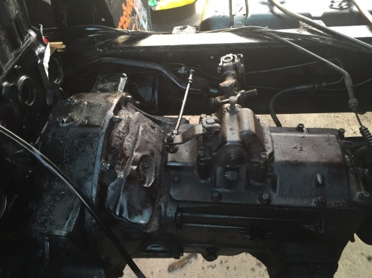 ขายคับสิบล้อน้ำนิสสัน168เเรงปี43เพลาเดียว15000ลิตรพร้อมใช้