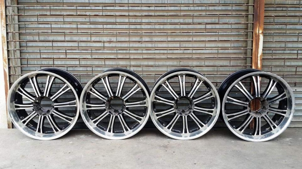 ขอบ 22 งาน SSW  6รู ล้อเปล่า ไม่มีซ่อม ไม่คดไม่ดุ้ง