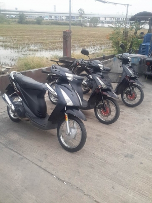 ขายซูซูกิ เสต็ป ตามสภาพ8000 สตาทติดขับได้ เล่มพร้อมชุดโอน ภาษีขาดเกิน3ปี ดูรถบางใหญ่-นนทบุรี 084-3545593