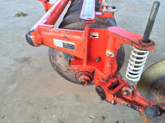 ขายผาน DH246Fตราช้าง สภาพเดิมๆสวยคับใช้ได้ปีเดี่ยวใบเต็มลูกปืนแน่น ขายผาน DH246Fตราช้าง สภาพเดิมๆสวยคับใช้ได้ปีเดี่ยวใบเต็มลูกปืนแน่น