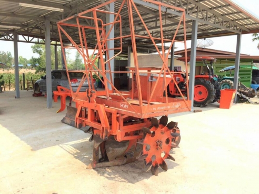 ขายเครื่องปลูกอ้อย ร่องคู่ ของ KK ใช้กับรุ่นใหญ่ 60 แรงขึ้นไป และรถไถฟอด สภาพพร้อมใช้งาน ขายเครื่องปลูกอ้อย ร่องคู่ ของ KK ใช้กับรุ่นใหญ่ 60 แรงขึ้นไป และรถไถฟอด สภาพพร้อมใช้งาน