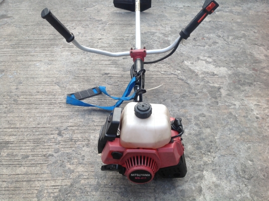 เครื่องตัดหญ้าสวยๆมือสองใช้งานน้อย